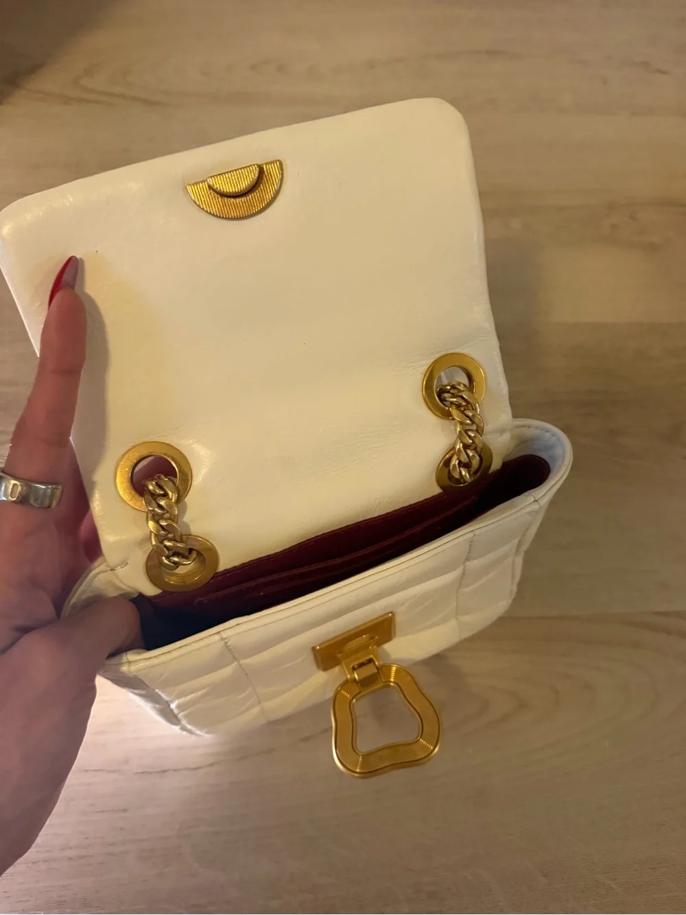 Songmont White Quilted Leather Shoulder Bag with Gold Chain and Hardware